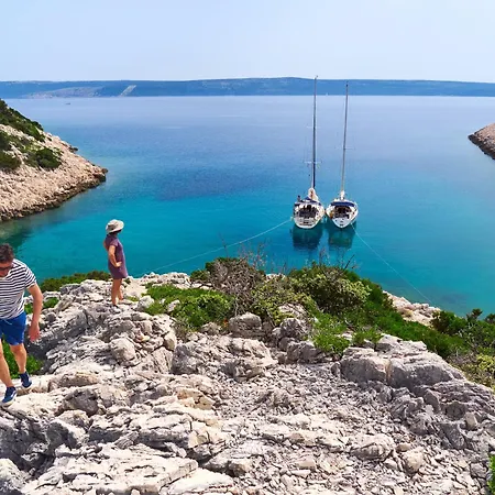 Learn To Sail In Paradise *