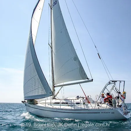 Bateau-hôtel Learn To Sail In Paradise *