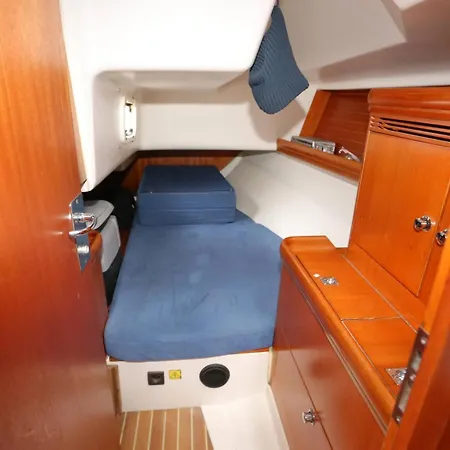 Learn To Sail In Paradise * 풀라