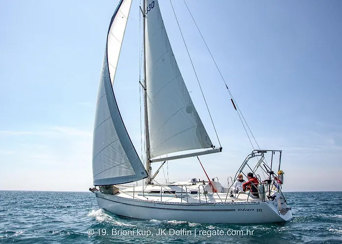 Úszó hotel Learn To Sail In Paradise *