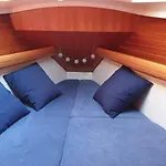 Learn To Sail In Paradise Botel *